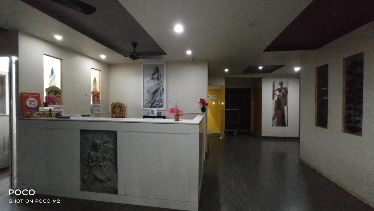 Hotel Jaidharshini Palace Kumbakonam Esterno foto