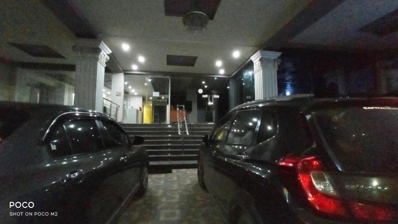 Hotel Jaidharshini Palace Kumbakonam Esterno foto