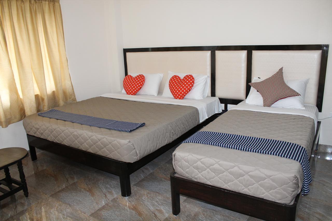 Hotel Jaidharshini Palace Kumbakonam Esterno foto