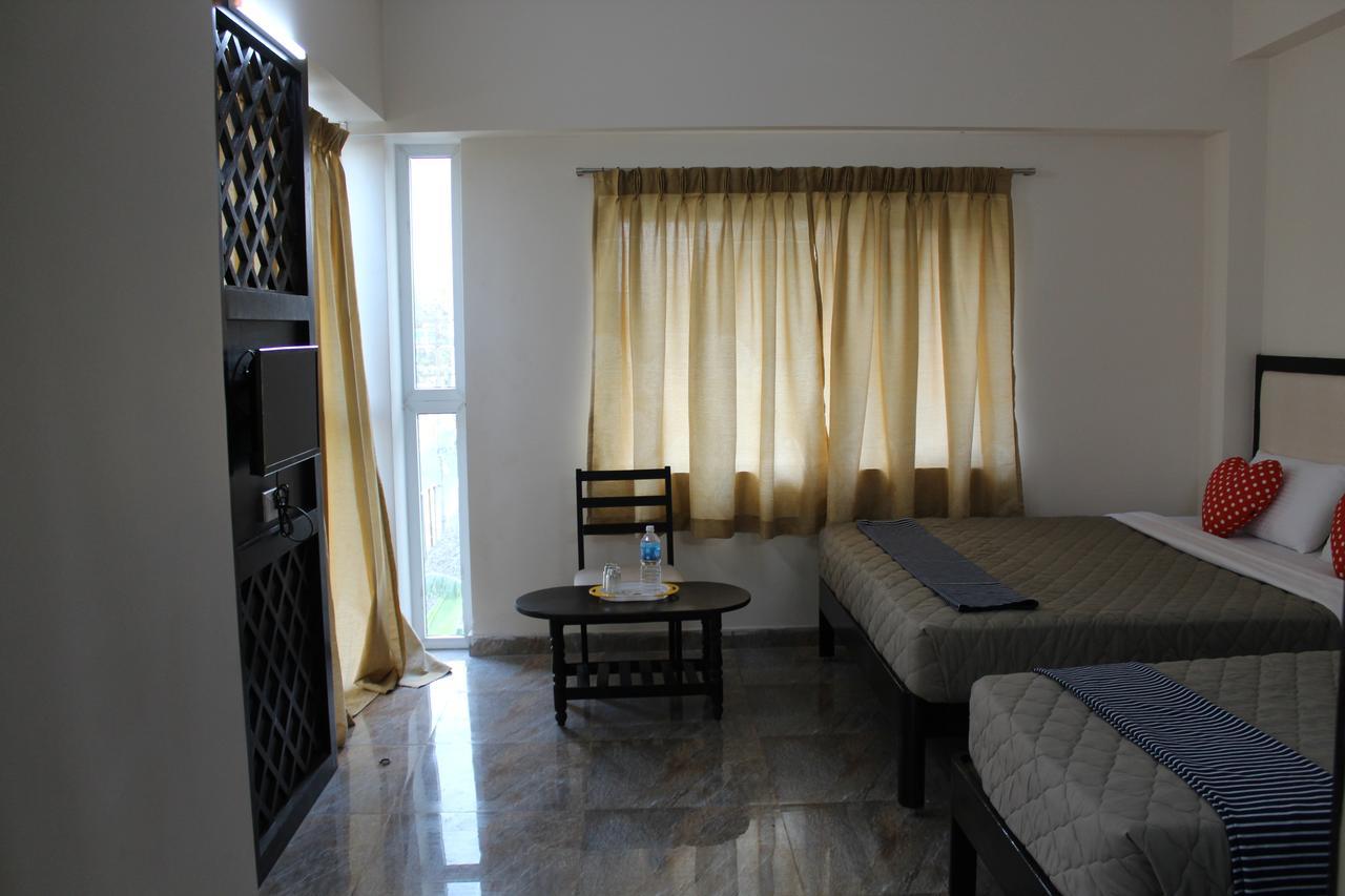 Hotel Jaidharshini Palace Kumbakonam Esterno foto