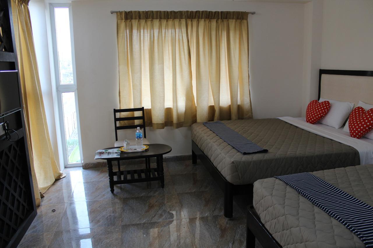 Hotel Jaidharshini Palace Kumbakonam Esterno foto