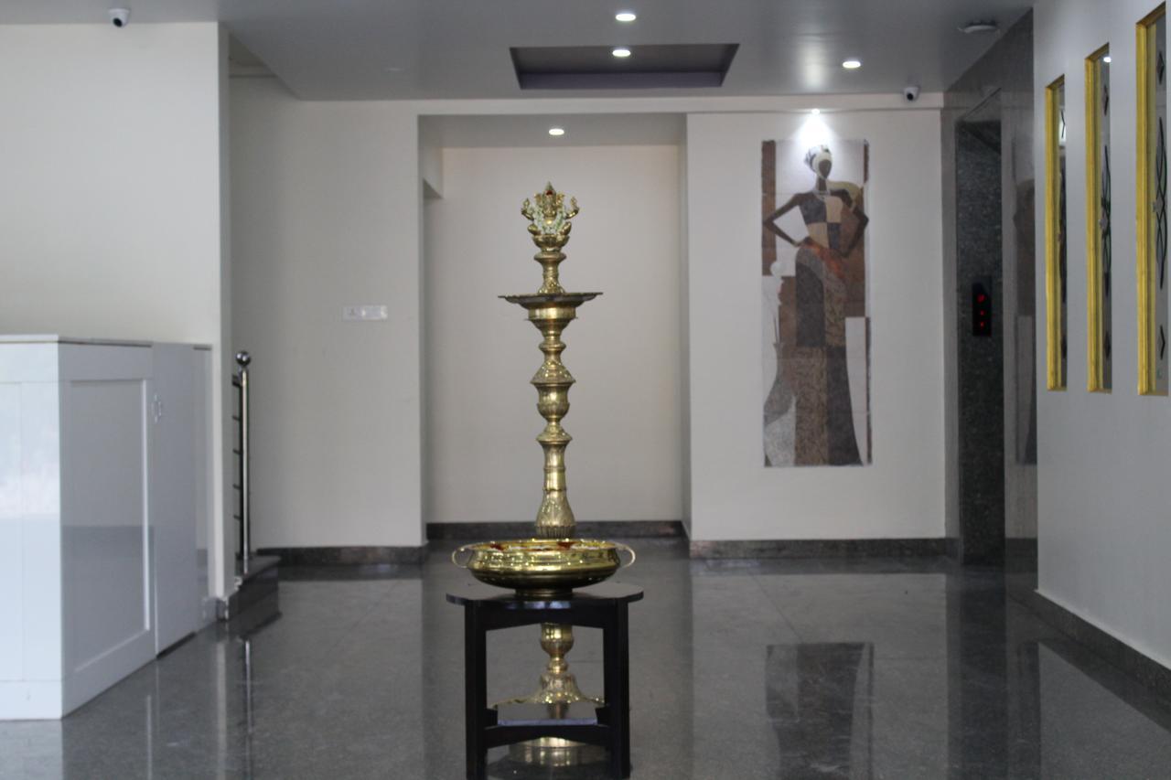 Hotel Jaidharshini Palace Kumbakonam Esterno foto