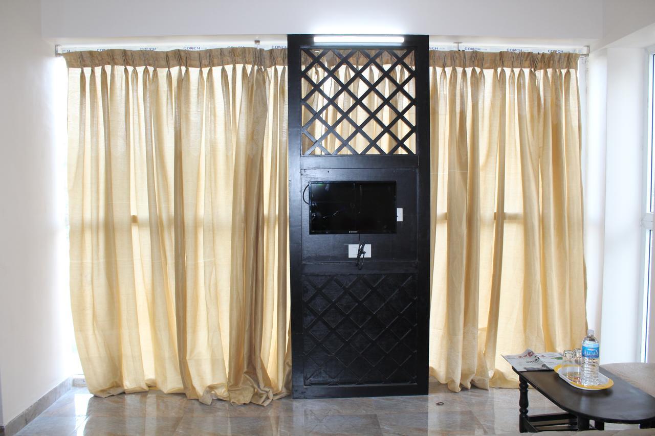 Hotel Jaidharshini Palace Kumbakonam Esterno foto
